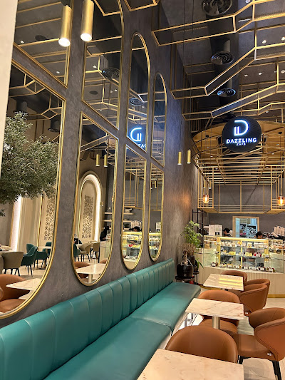 DAZZLING CAFE