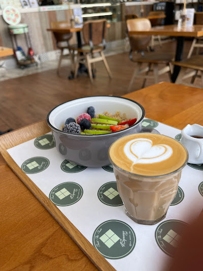 Four Squares Café مقهى الاربعه مربعات